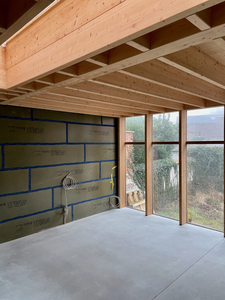 aanbouw-zichtwerk-glulam-balken